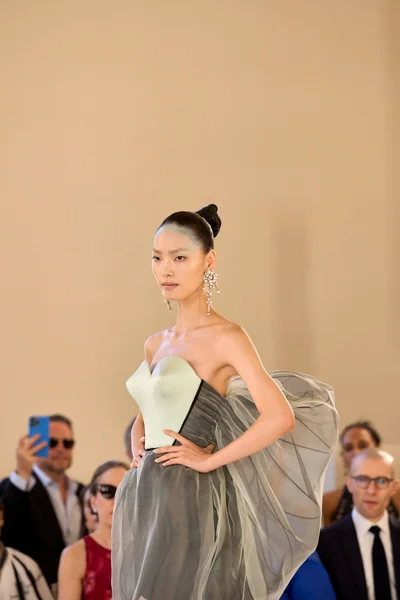 Look 93